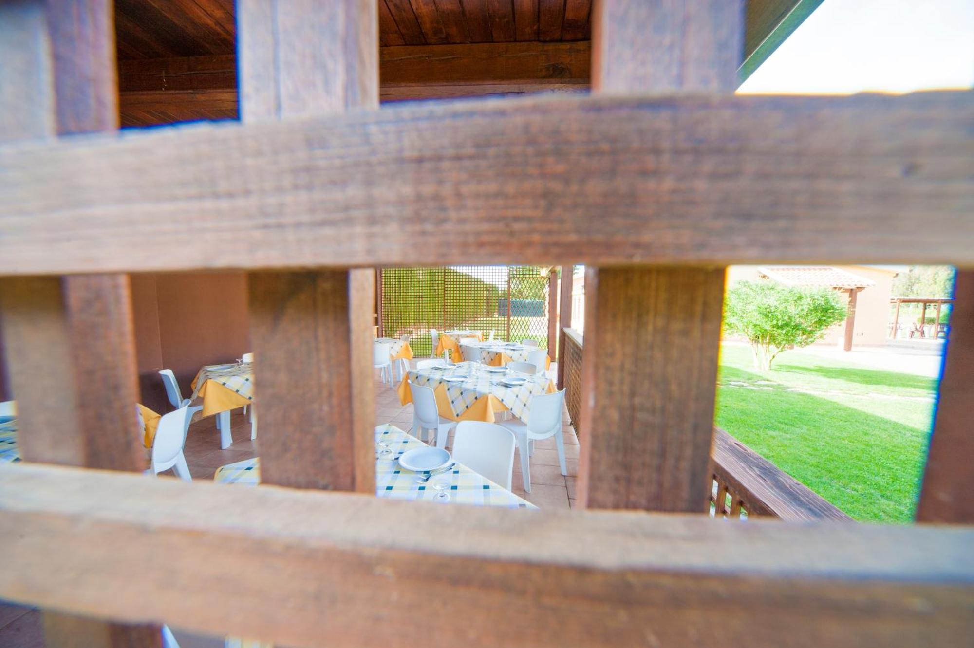 Bonsai B&B Alghero Santa Maria la Palma Bagian luar foto