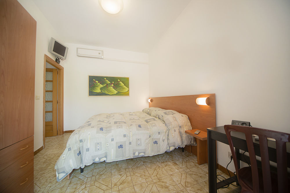 Bonsai B&B Alghero Santa Maria la Palma Bagian luar foto